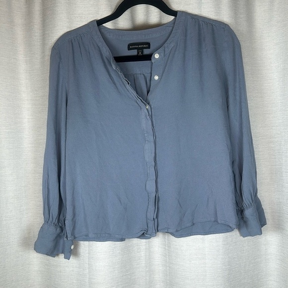 BANANA REPUBLIC BLOUSE SIZE(M) - Picture 1 of 4